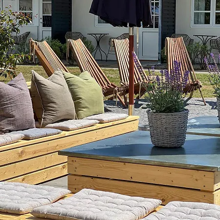 Blomme's Place Snogebaek