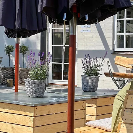 Blomme's Place * Snogebæk